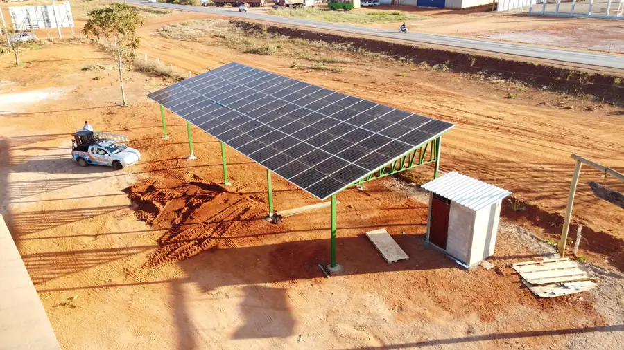 Cobertura solar comercial em Unaí