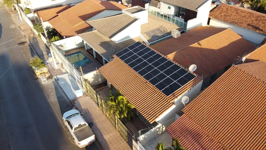 Residência com sistema fotovoltaico em Unaí